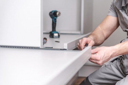 Optimiser votre espace avec un dressing sur mesure, conseils et astuces